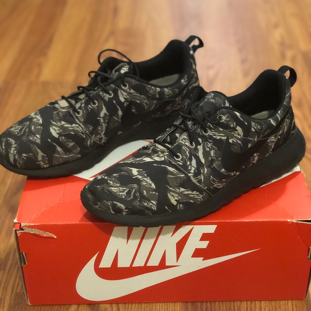 Nike Rosherun Shoes
